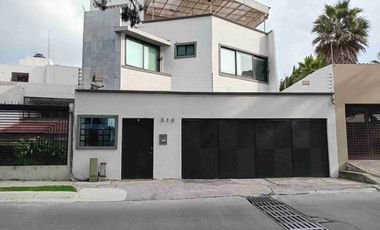 Venta casa en Paseos de la Herradura con jardín