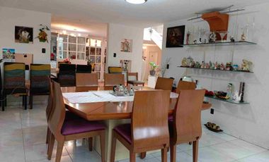 Venta casa en Paseos de la Herradura con jardín