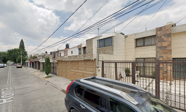 CASA EN VENTA EN VALLE DORADO TLALNEPANTLA DE REMATE