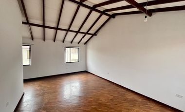 ARRIENDO CASA EN CARCELÉN A POCOS METROS DEL COLEGIO AMERICANO