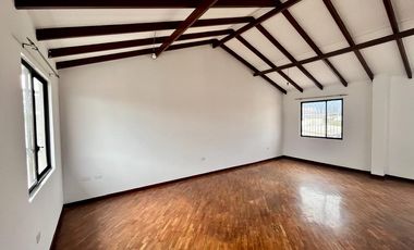 ARRIENDO CASA EN CARCELÉN A POCOS METROS DEL COLEGIO AMERICANO