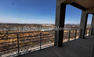 Altos de Juriquilla departamento de 3 recamaras en RENTA GOH2938