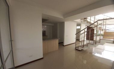 SE VENDE CASA CIUDAD SANTA BARBARA PALMIRA