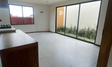 CASA EN VENTA PRADERAS ALTOZANO MORELIA