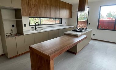 CASA EN VENTA PRADERAS ALTOZANO MORELIA