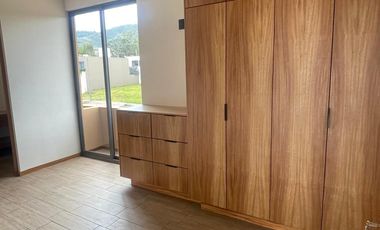 CASA EN VENTA PRADERAS ALTOZANO MORELIA