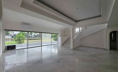 CASA EN RENTA RESIDENCIAL CLUB CAMPESTRE TABASCO 2000