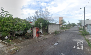 CASA DE RECUPERACIÓN BANCARIA EN CALLE ENEBRO, FRACC. GEO VILLAS DE LOS PINOS, VERACRUZ. ¡NO SE ACEPTAN CRÉDITOS !