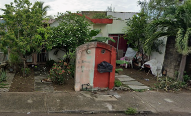 CASA DE RECUPERACIÓN BANCARIA EN CALLE ENEBRO, FRACC. GEO VILLAS DE LOS PINOS, VERACRUZ. ¡NO SE ACEPTAN CRÉDITOS !