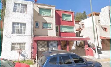 CASA EN REMATE EN NAUCALPAN LOMAS VERDES