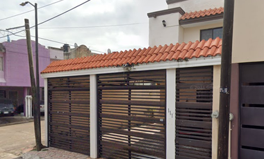 LINDA CASA EN COLINAS DEL SOL. TAMPICO, TAMAULIPAS   A004