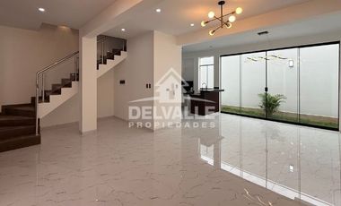 Casa Moderna de 2 Pisos + Terraza | 165 m² Construidos – Zona Fresca y Ventilada