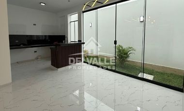 Casa Moderna de 2 Pisos + Terraza | 165 m² Construidos – Zona Fresca y Ventilada