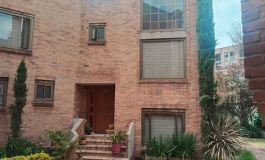 ESPECTACULAR CASA EN CHIA