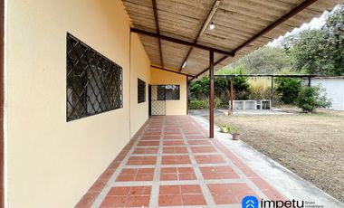 Casa en venta en sector Cabianga cerca del pueblo de Malacatos y de la avenida principal