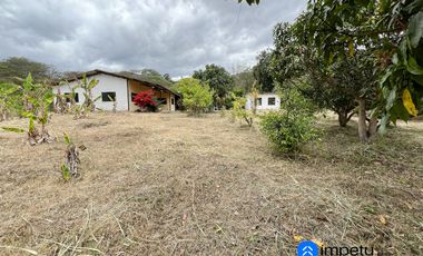 Casa en venta en sector Cabianga cerca del pueblo de Malacatos y de la avenida principal