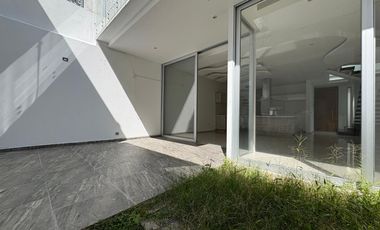 Bonita casa en renta en LA CIMA (coto D)