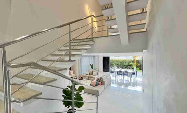 SE VENDE HERMOSA CASA REFORMADA EN RUITOQUE CONDOMINIO!!