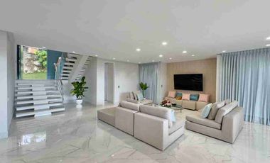 SE VENDE HERMOSA CASA REFORMADA EN RUITOQUE CONDOMINIO!!