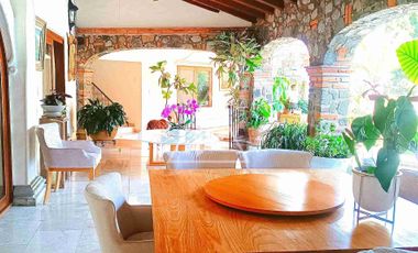 CASA SOLA EN RENTA CON SEGURIDAD EN CUERNAVACA 
SIN MUEBLES