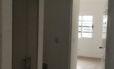 CASA EN VENTA ALMERIA APODACA NUEVO LEON AMUEBLADA EN ESQUINA