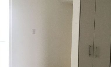 CASA EN VENTA ALMERIA APODACA NUEVO LEON AMUEBLADA EN ESQUINA