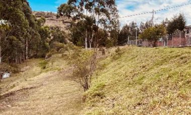 Venta Urgente hermoso terreno casi una hectárea para Quinta cerca de las aguas termales.  La  Merced