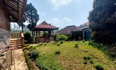 Villa Rancabali pinggir jalan strategis dekat Cagar Alam Gn Tilu,Ranca Upas,kawah putih Ciwidey Kab Bandung