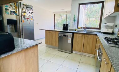 VENTA CASA CERCANA CARRETERA SAN MARTÍN 2 PISOS 3D + 3B + TERRAZA + LOGIA + P. SERVICIO, COLEGIOS ALGARROBAL- DUNALASTAIR – LINCON - ALIANZA FRANCESA