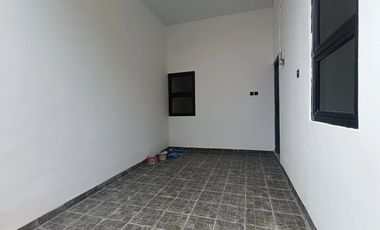 Rumah 1 Lt Siap Huni Akses Dekat Stasiun Bekasi Hadap Utara J-37049