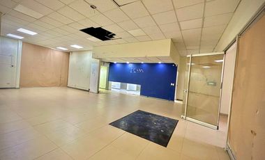 LOCAL COMERCIAL EN VENTA SECTOR CENTRO COMERCIAL PUERTO SECO EN MEDELLIN