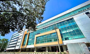 LOCAL COMERCIAL EN VENTA SECTOR CENTRO COMERCIAL PUERTO SECO EN MEDELLIN