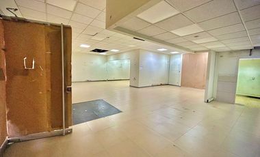 LOCAL COMERCIAL EN VENTA SECTOR CENTRO COMERCIAL PUERTO SECO EN MEDELLIN