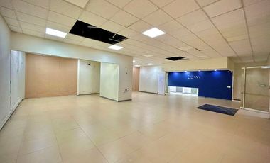 LOCAL COMERCIAL EN VENTA SECTOR CENTRO COMERCIAL PUERTO SECO EN MEDELLIN