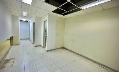 LOCAL COMERCIAL EN VENTA SECTOR CENTRO COMERCIAL PUERTO SECO EN MEDELLIN