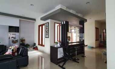 uxury Furnished House for Sale in Colomadu Ready to Move In!
