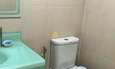 Skyland Plaza 3-Bedroom Condominium Unit for Rent in Makati City