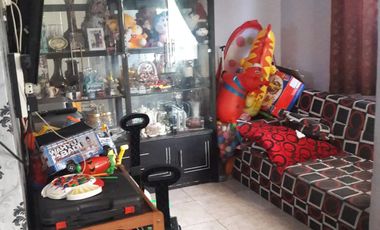 Rumah 15 Menit ke Summarecon Mall Bekasi SHM Dibantu KPR J-31960