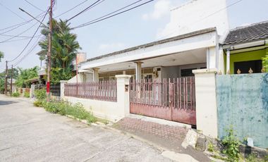 Rumah Luas 6 Menit ke Grand Galaxy Park SHM Dibantu KPR J-31737