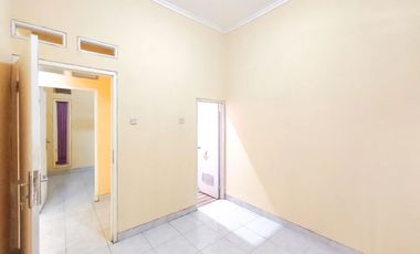 Rumah 10 Menit ke Bintaro Jaya Xchange Mall SHM Dibantu KPR J-36773