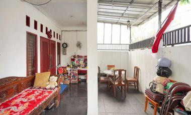 Rumah Hadap Selatan LB 120 SHM dekat Kota Cinema Jatiasih J-36697