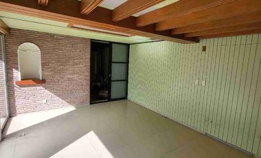 CASA EN RENTA JARDINES DEL MORAL