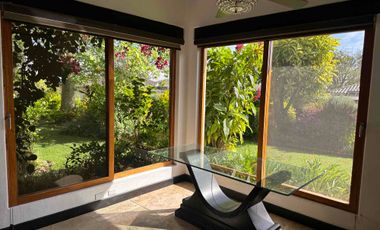 Renta espectacular Villa un dormitorio en Pakakuna Gardens en Checa