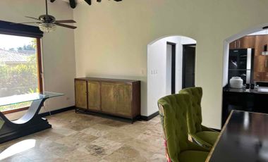 Renta espectacular Villa un dormitorio en Pakakuna Gardens en Checa