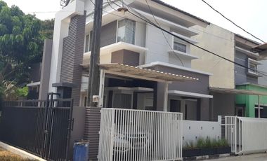 Rumah 2 Lantai SHM di Jatiasih Dekat Gerbang Tol Bebas Banjir J-37158