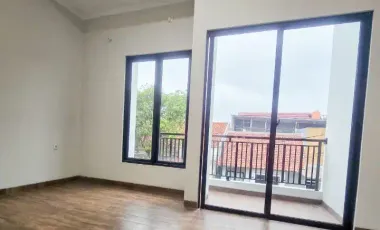 Rumah Bebas Banjir di Jatiasih 15 Menit ke Pintu Tol Siap Huni J-37386