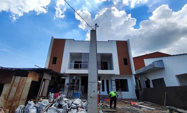 Townhouse  For Sale In Vermont Royale Brgy. Mayamot, Antipolo City-ND