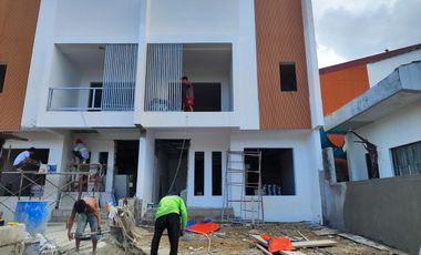 Townhouse  For Sale In Vermont Royale Brgy. Mayamot, Antipolo City-ND