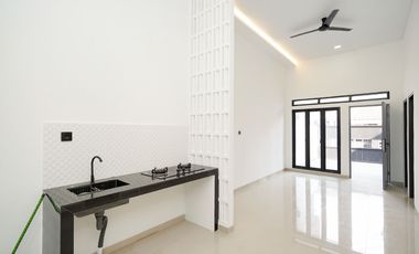 Rumah 14 menit ke Summarecon Mall Bekasi Bebas Banjir Siap KPR J-37455