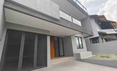 Rumah Baru 3Lantai Bukit Sari View Gunung Ungaran Siap Huni